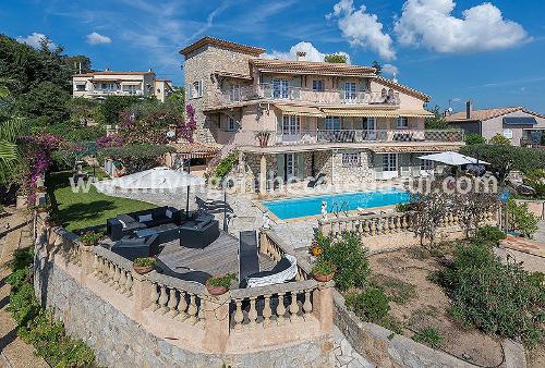 Provencal stone villa with views on the sea